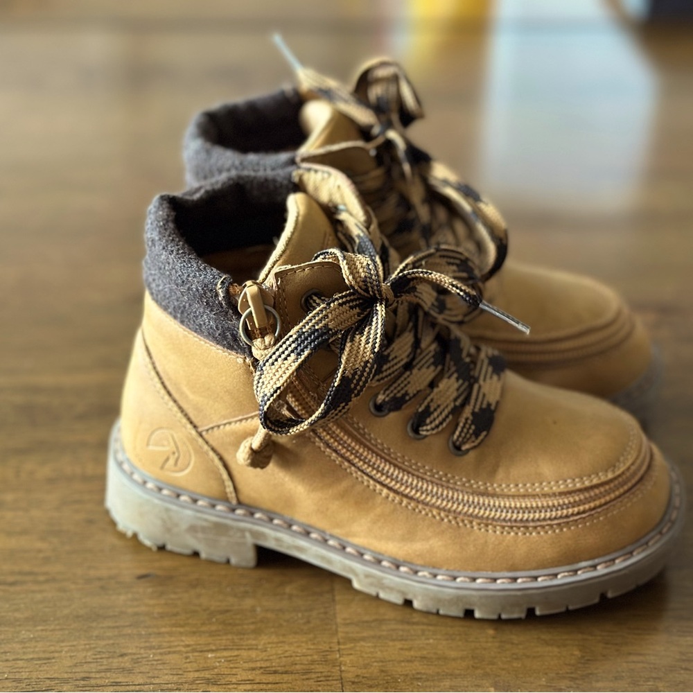 Billy Footwear kid size 11w adaptive Lug Boots.